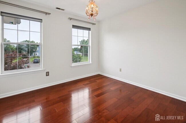 Building Photo - 5 Abate Ct