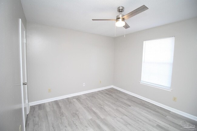 Building Photo - 3400 Green Briar Ct