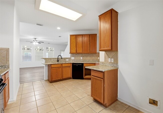 Building Photo - 18427 Grove Brook Ln