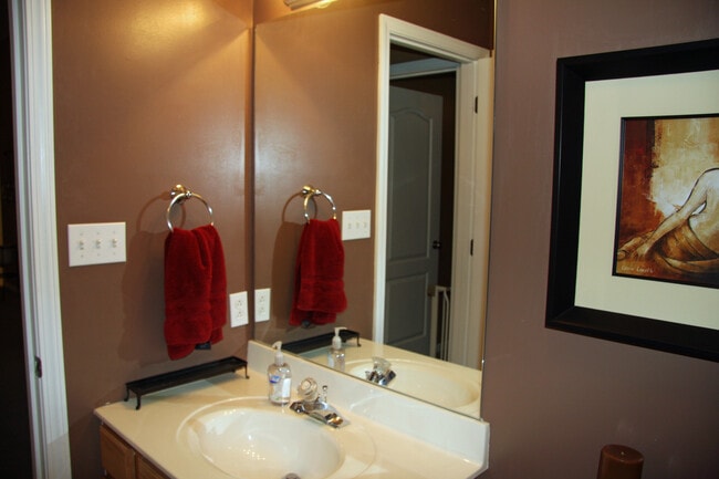 Building Photo - 4208 Brunswick Dr