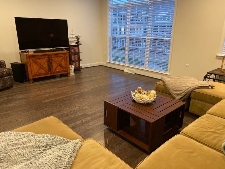 Building Photo - 114 Morefield Wy