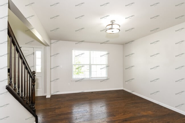 Building Photo - 1650 Woods Mill Dr