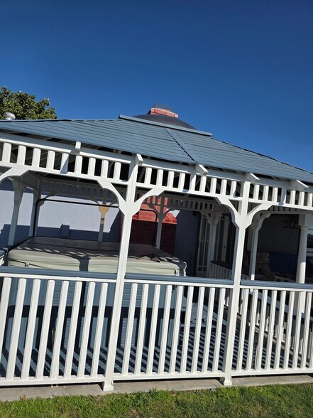 Building Photo - 3154 Luxurious Highland Home