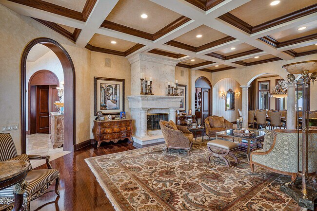 Building Photo - 981 Hillsboro Mile