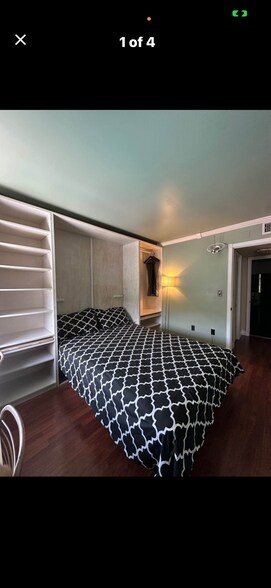 Building Photo - 250 Sunny Isles Blvd