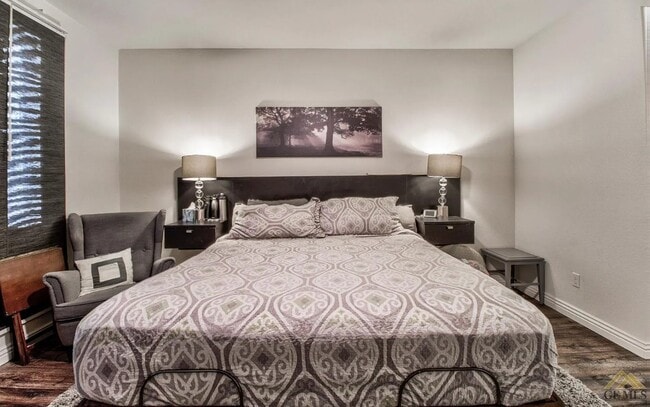 Building Photo - 5900 Warren Ridge Dr