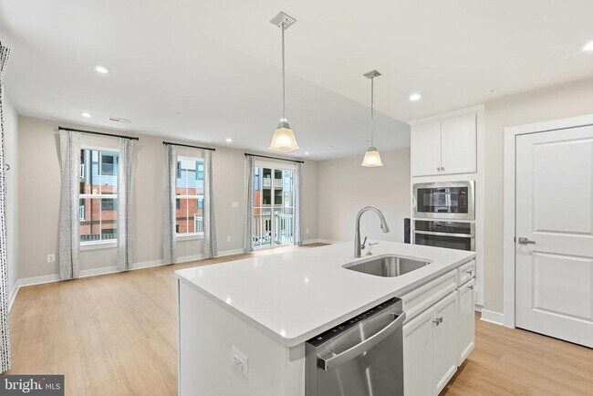 Building Photo - 14540 George Carter Way