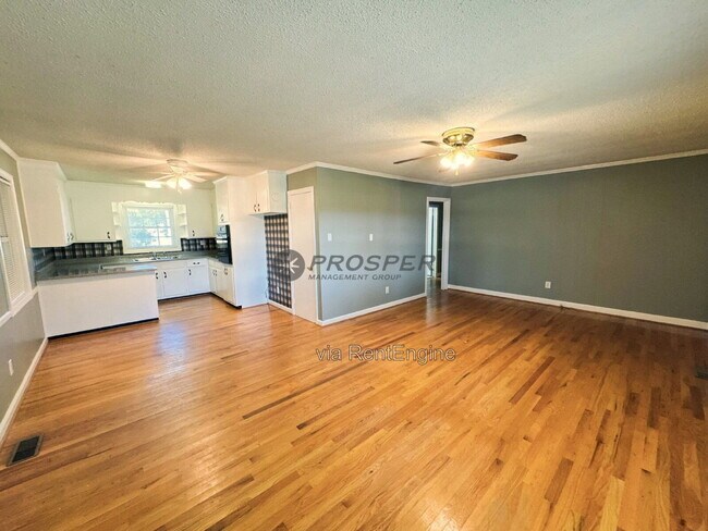 Building Photo - 318-313 3 Bridges Rd
