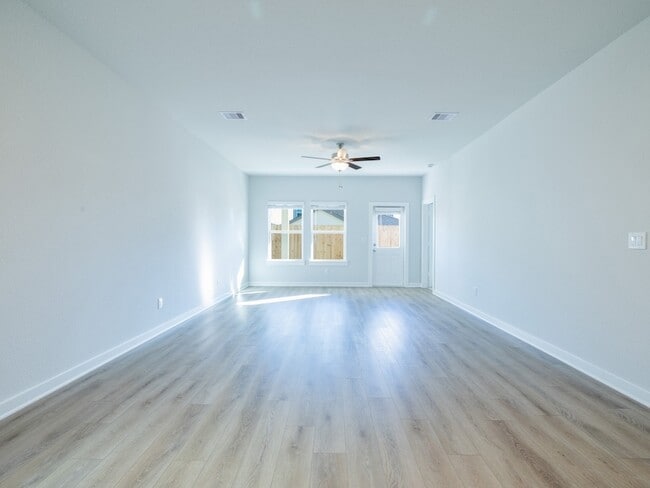 Building Photo - 8583 Blueberry Ash St