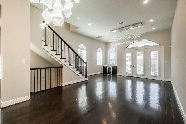 Building Photo - 4015 Lillian St