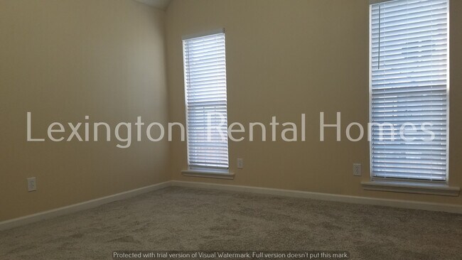 Building Photo - 142 Savannah Hills Dr