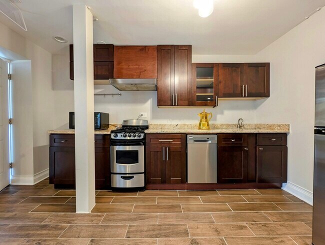 Building Photo - 517 S Campbell Ave