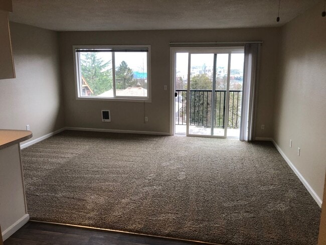 Interior Photo - Portland Terrace