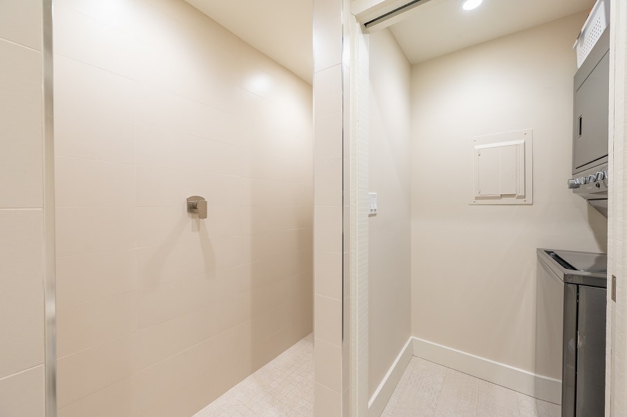 Building Photo - 7026 Valley Greens Cir