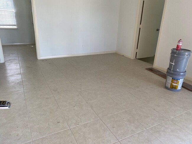 Building Photo - 3826 Botany Ln