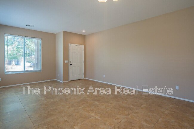 Building Photo - 44299 W Oster Dr