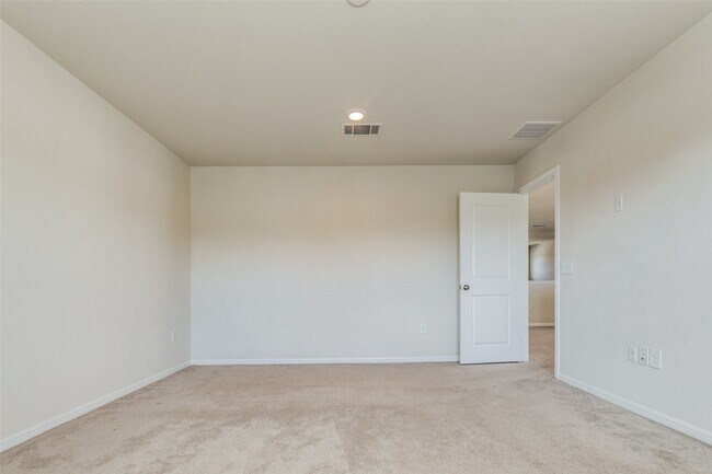 Building Photo - 18955 Buckley Oak Dr