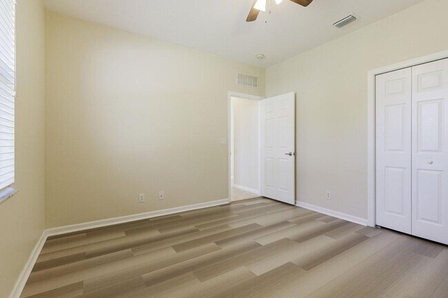 Building Photo - 14716 82nd St N