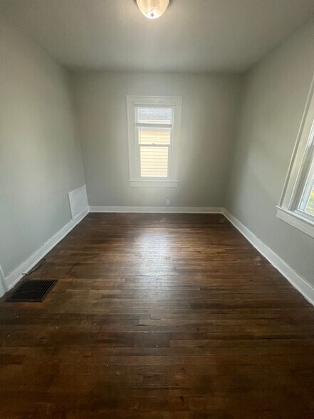Bedroom #1 - 1212 W Carson St