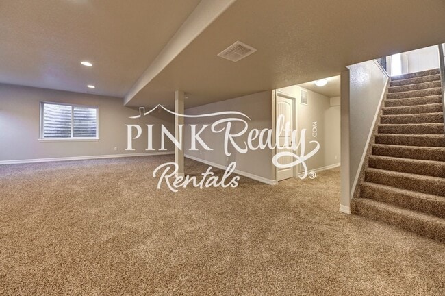 Building Photo - 10716 Ridgepole Dr