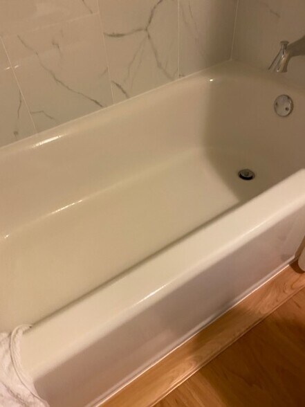 New Bathtub - 98-500 Koauka Loop