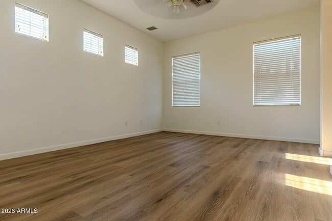 Building Photo - 2051 E Carla Vista Dr
