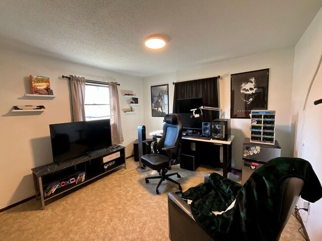 Building Photo - 2540-2542 Demorrow Cir.