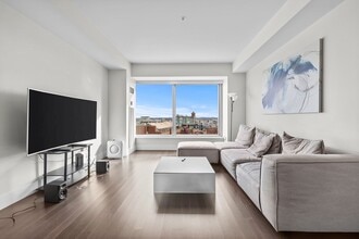 Building Photo - 110 Stuart St