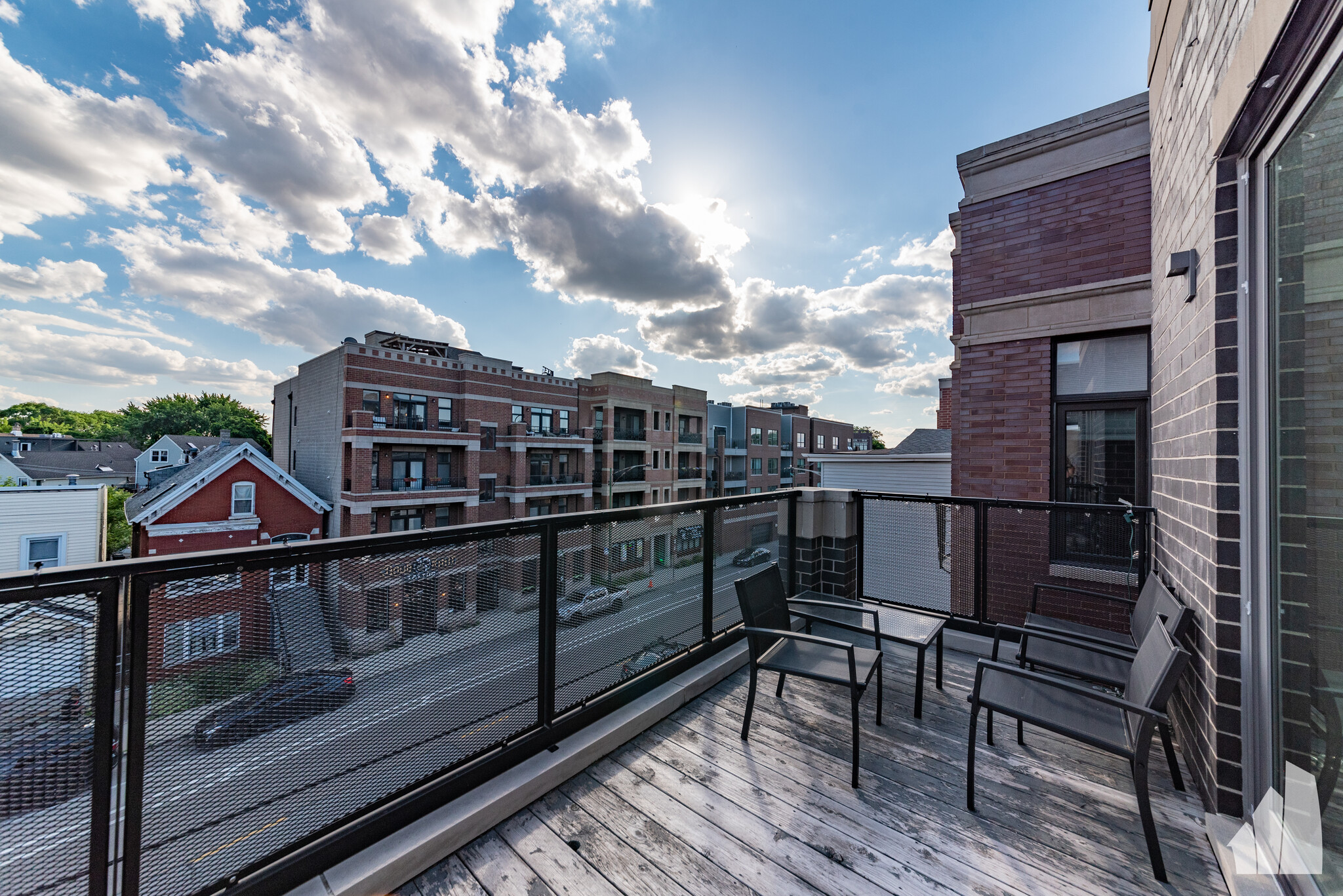 Building Photo - 3049 N Clybourn Ave