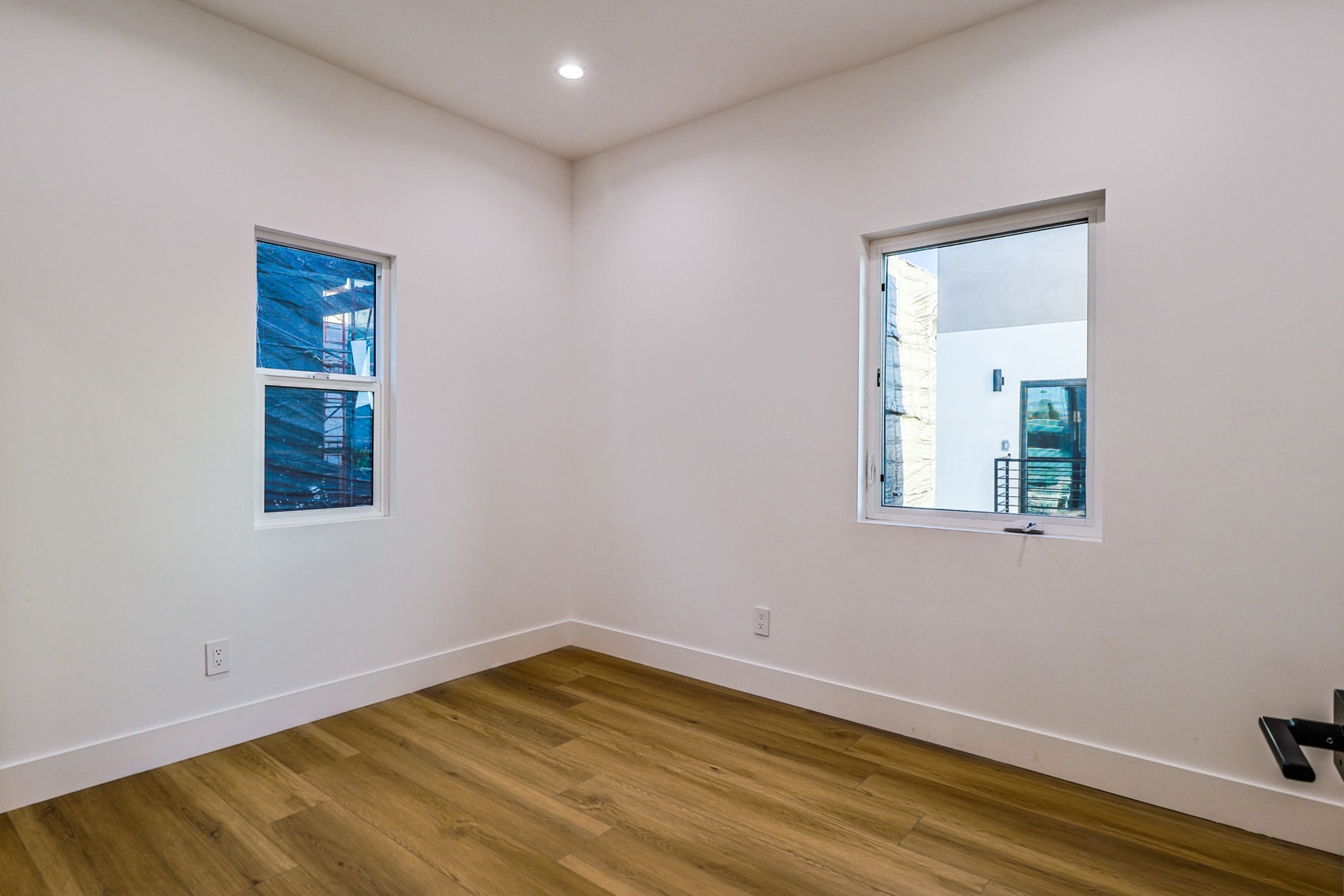 Building Photo - 4848 W 17th St