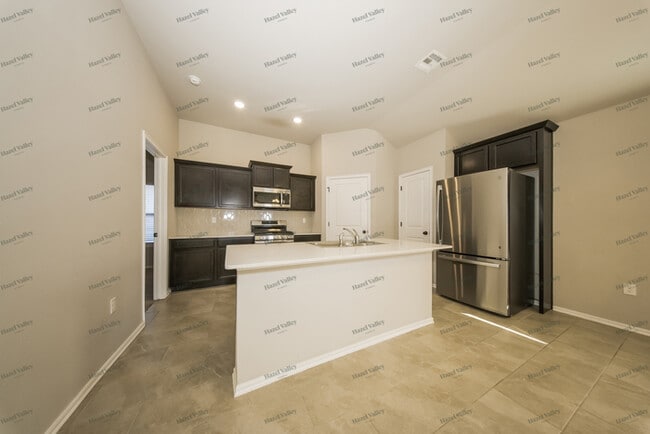 Building Photo - 4708 Crystal Hill Dr