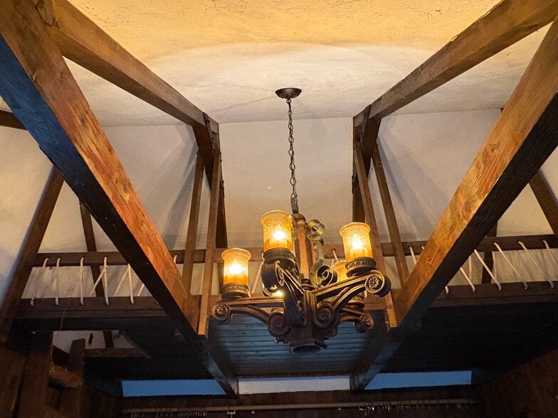 Building Photo - 30 Beechmont St