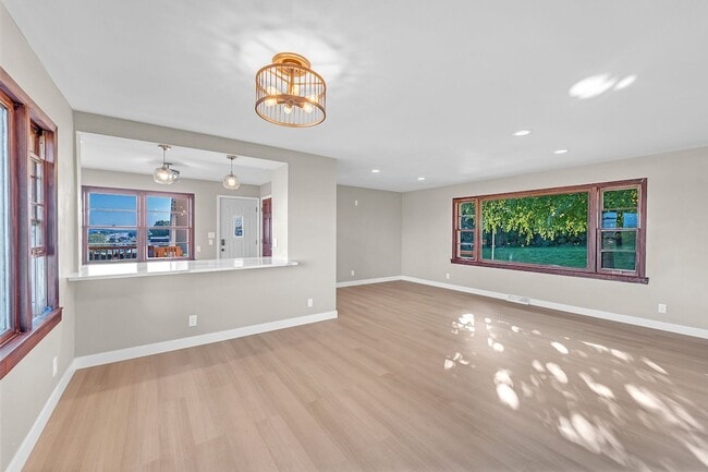 Building Photo - Longview Manor