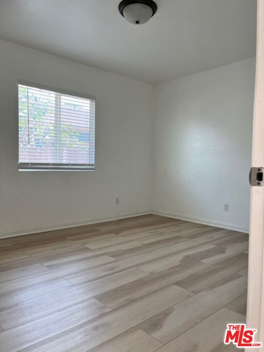 Building Photo - 5851 7th Ave