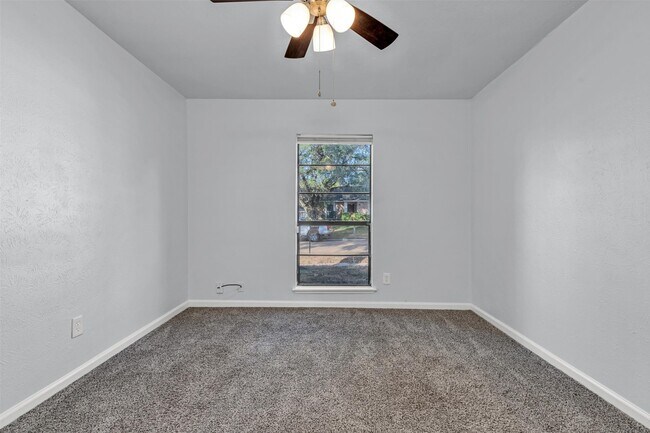 Building Photo - 4406 Kacee Dr