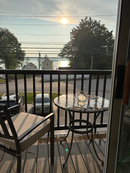 Building Photo - 131 Lake St