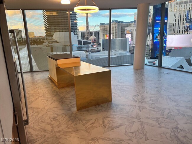 Building Photo - 3726 S Las Vegas Blvd