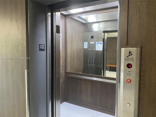 Building Photo - 18031 Biscayne Blvd