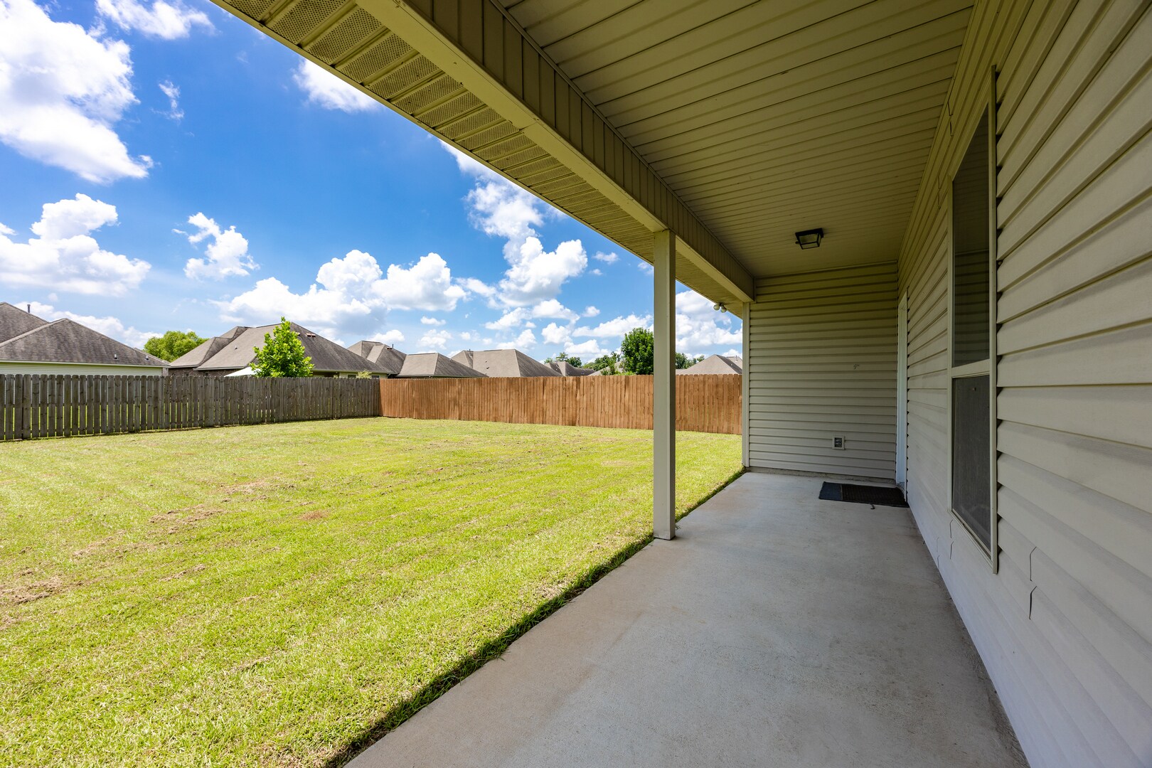 Building Photo - 8578 Arabella Ave