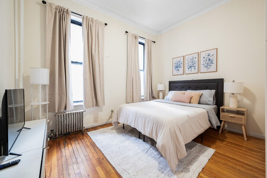 Building Photo - 639 2nd Ave