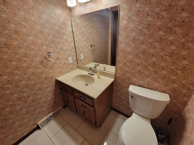 Building Photo - 11 S Sunny Slope Ct
