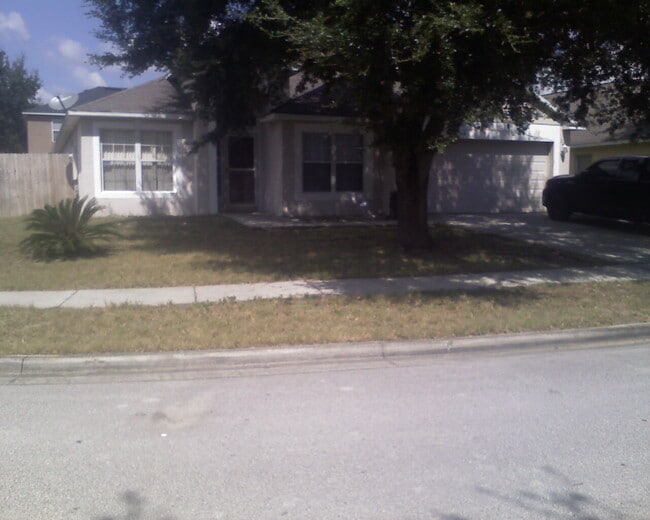 Building Photo - 2424 Cerberus Dr