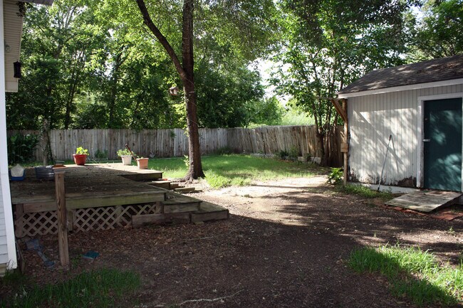 Building Photo - 301 Highlands St
