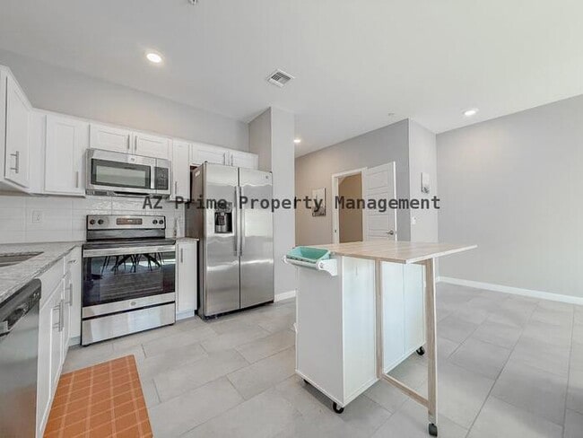 Building Photo - 2269 W Echo Ln