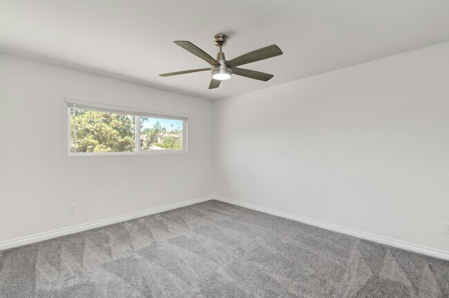 Building Photo - 1531 Sundale Rd