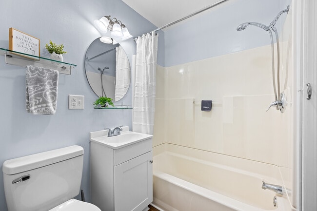 Building Photo - 403 Polk St