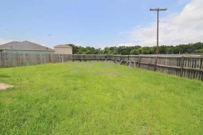 Building Photo - 112 Bridle Ct