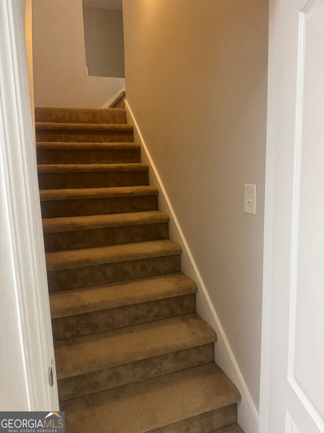 Building Photo - 180 Laurel Oaks Ln