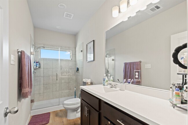 Building Photo - 6444 Wenlock Dr