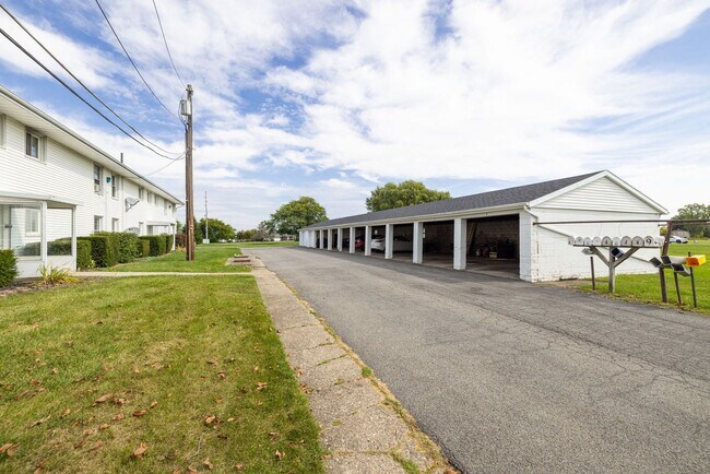 Building Photo - Emerson Road